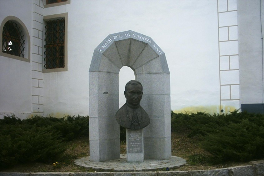 Doprsni kip škofa Držečnika